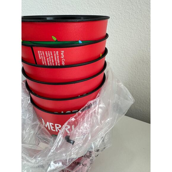 NWOT The Office TV 6 Christmas Plastic Cups Holiday Party Décor Decorations - Picture 3 of 6